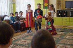 Футболисты на дороге