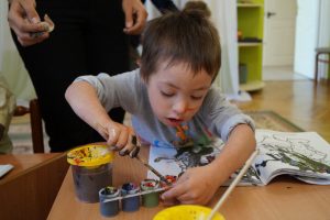 художник не боится испачкаться